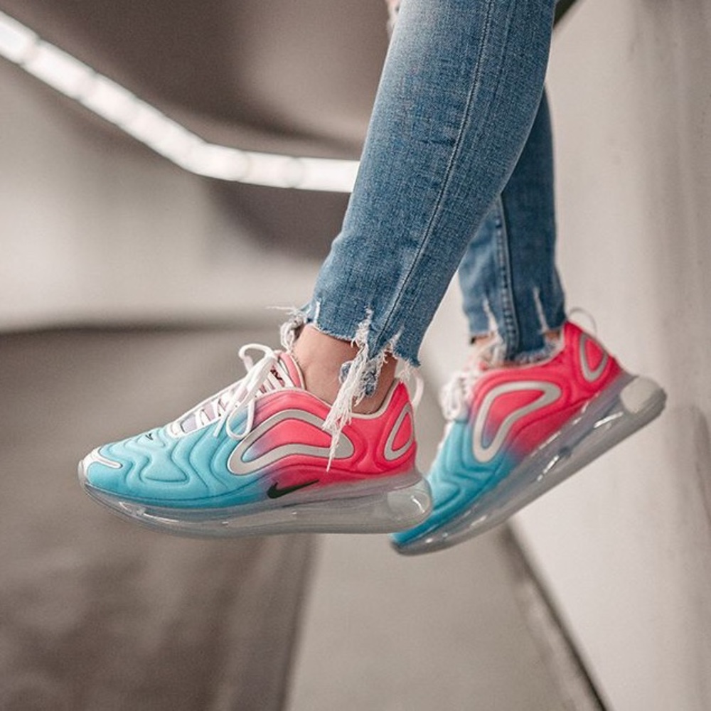 Nike Air max 720 womens pink sea size 8